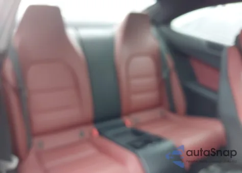 2013 Mercedes-Benz C 250 z USA, uszkodzony, nr VIN WDDGJ4HB0DF992139